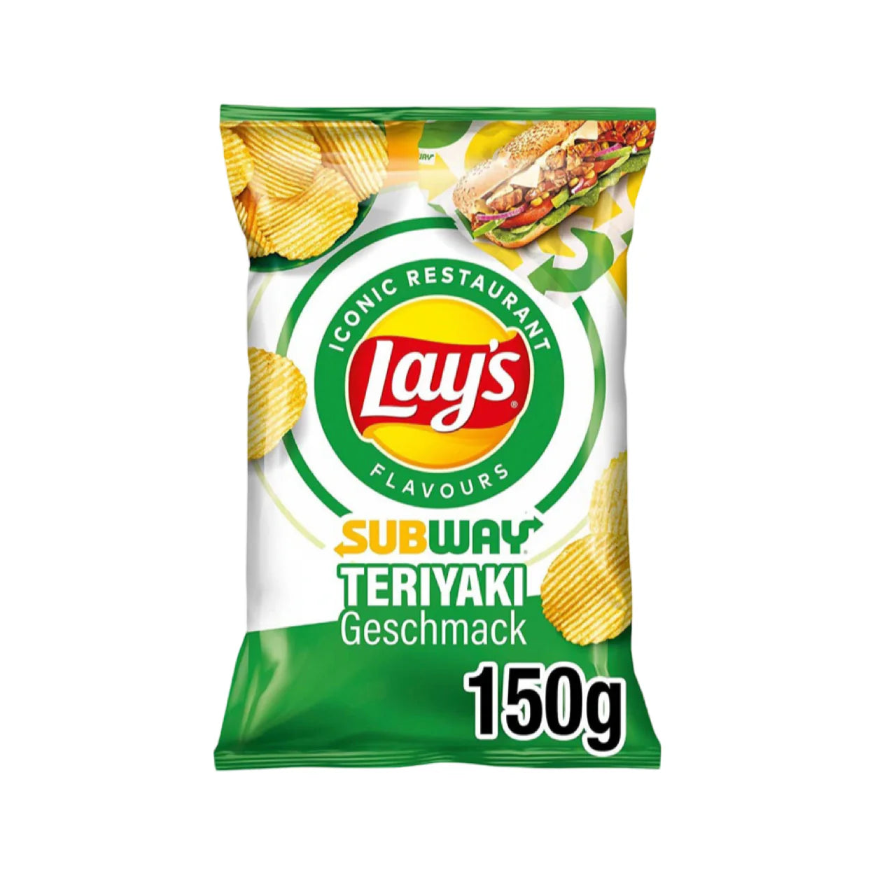 Les chips Subway Teriyaki emblématiques du restaurant MIDI MINUIT Lays sont présentées dans un emballage vert et blanc, avec des images alléchantes de chips et de sandwichs avec les mots « Iconic Restaurant Flavours », « 150 g » et le mot allemand « Geschmack » qui signifie « saveur ».
